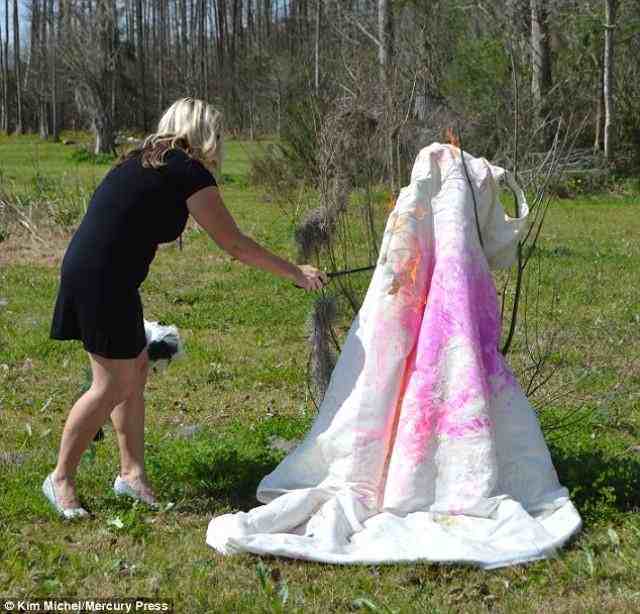 Aldadıldığını Facebokdan öyrəndi, baxın, neylədi -  FOTOLAR